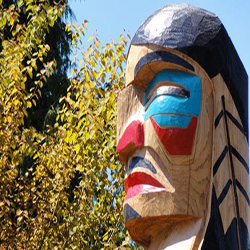 Welcome Pole – Handsworth – Darren Yelton – Handsworth Secondary School – Sḵwx̱wú7mesh Úxwumixw (Squamish Nation)