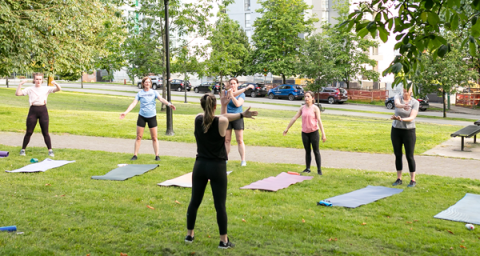 Outdoor bootcamp class