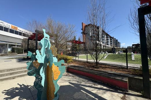 Public Art Sculpture - dog detail - North Vancouver 